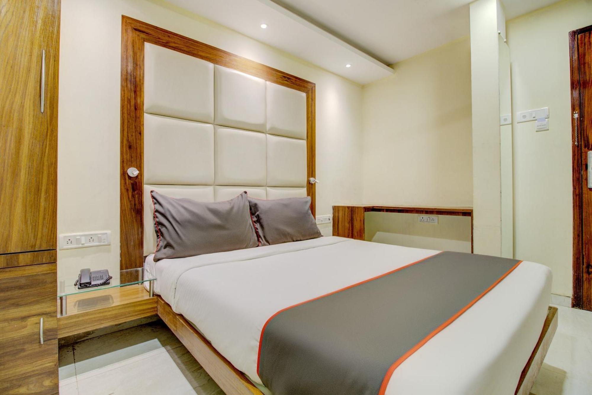 Hotel O Address Inn ムンバイ エクステリア 写真